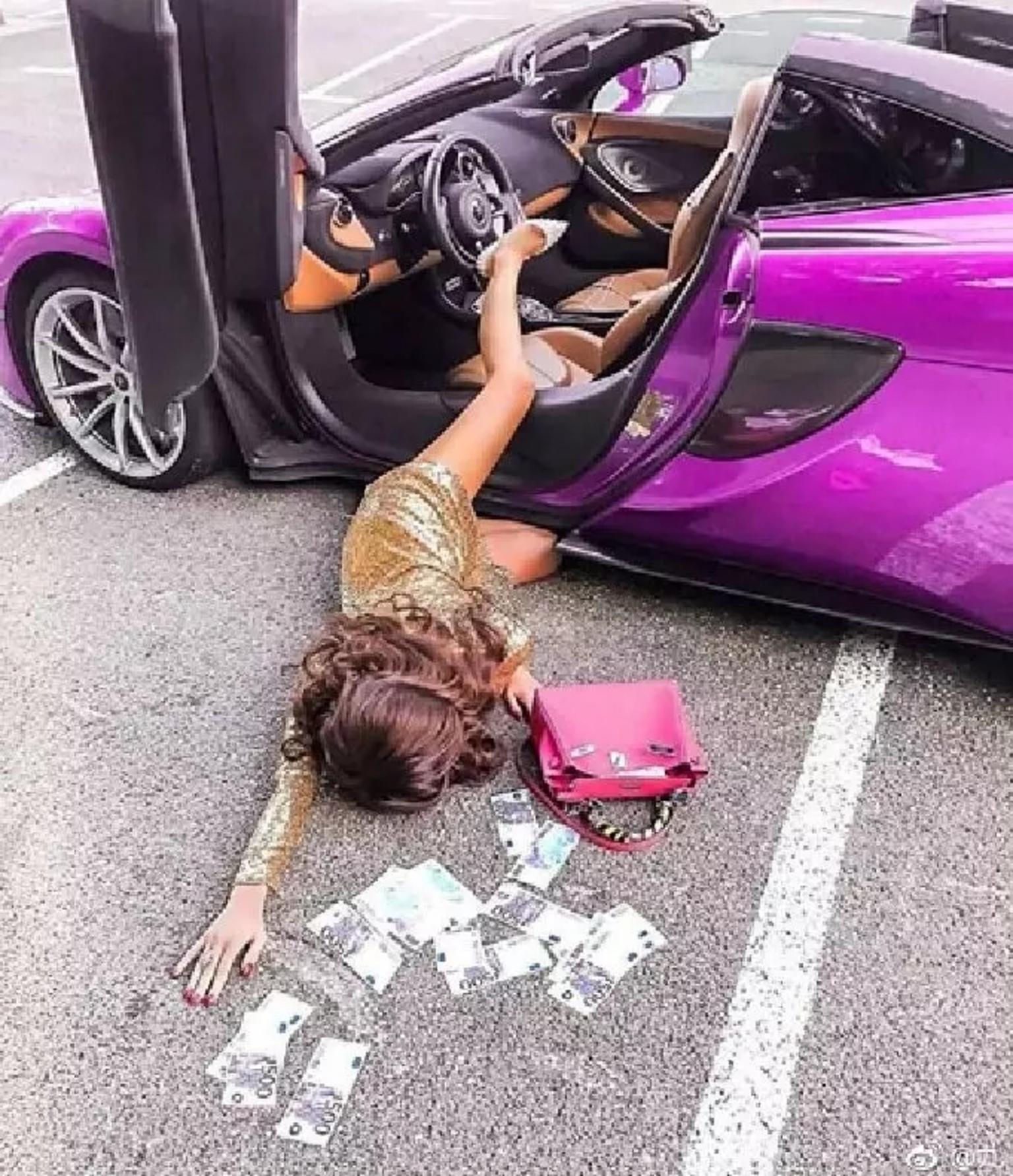 原创戏精炫富摔出爱马仕lv跑车医生却摔出一地的教科书